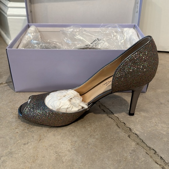 Marc Fisher Silver Multi Texture Joey3 Heels Size 8M - Picture 2 of 6